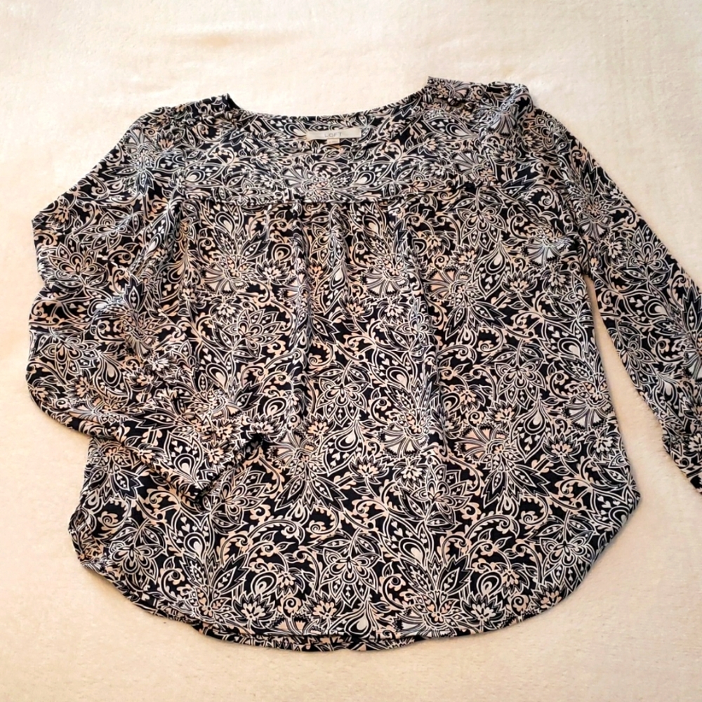 Like new Loft blouse